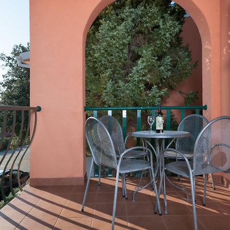 Maistra Select Koversada Naturist Apartments ヴルサル エクステリア 写真