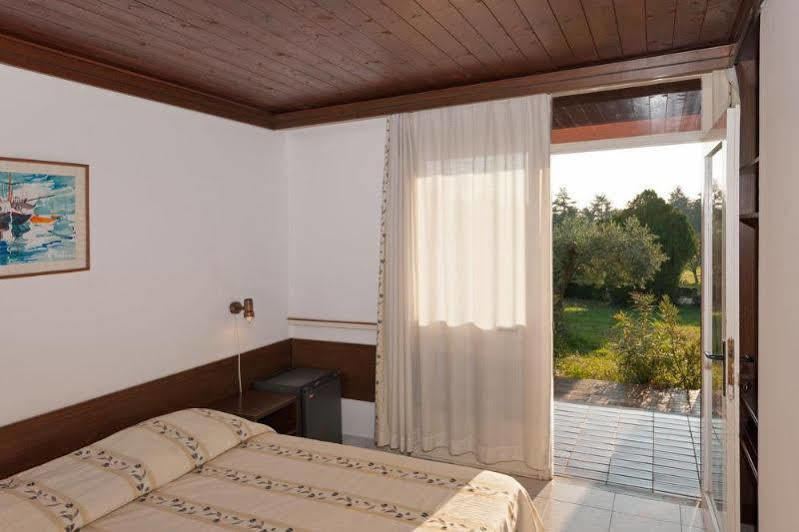 Maistra Select Koversada Naturist Apartments ヴルサル エクステリア 写真